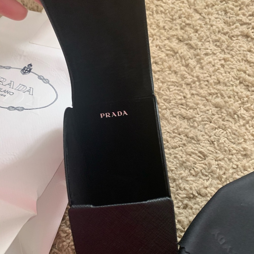 Prada sunglasses - Picture 7 of 7